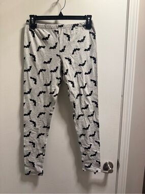 * Girls Gray Halloween Bat Leggings